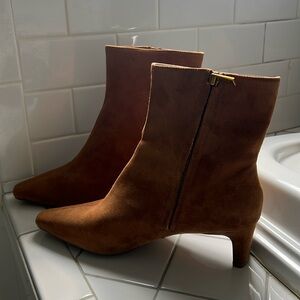 NWOT splendid suede booties